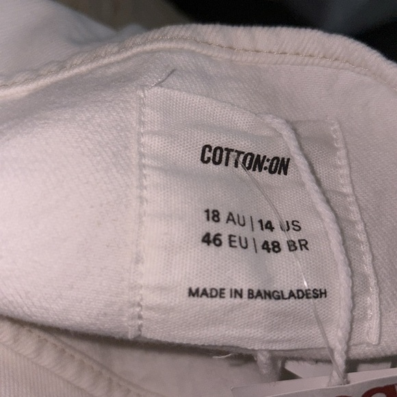 Cotton On Classic Vintage White Garment - Picture 7 of 8